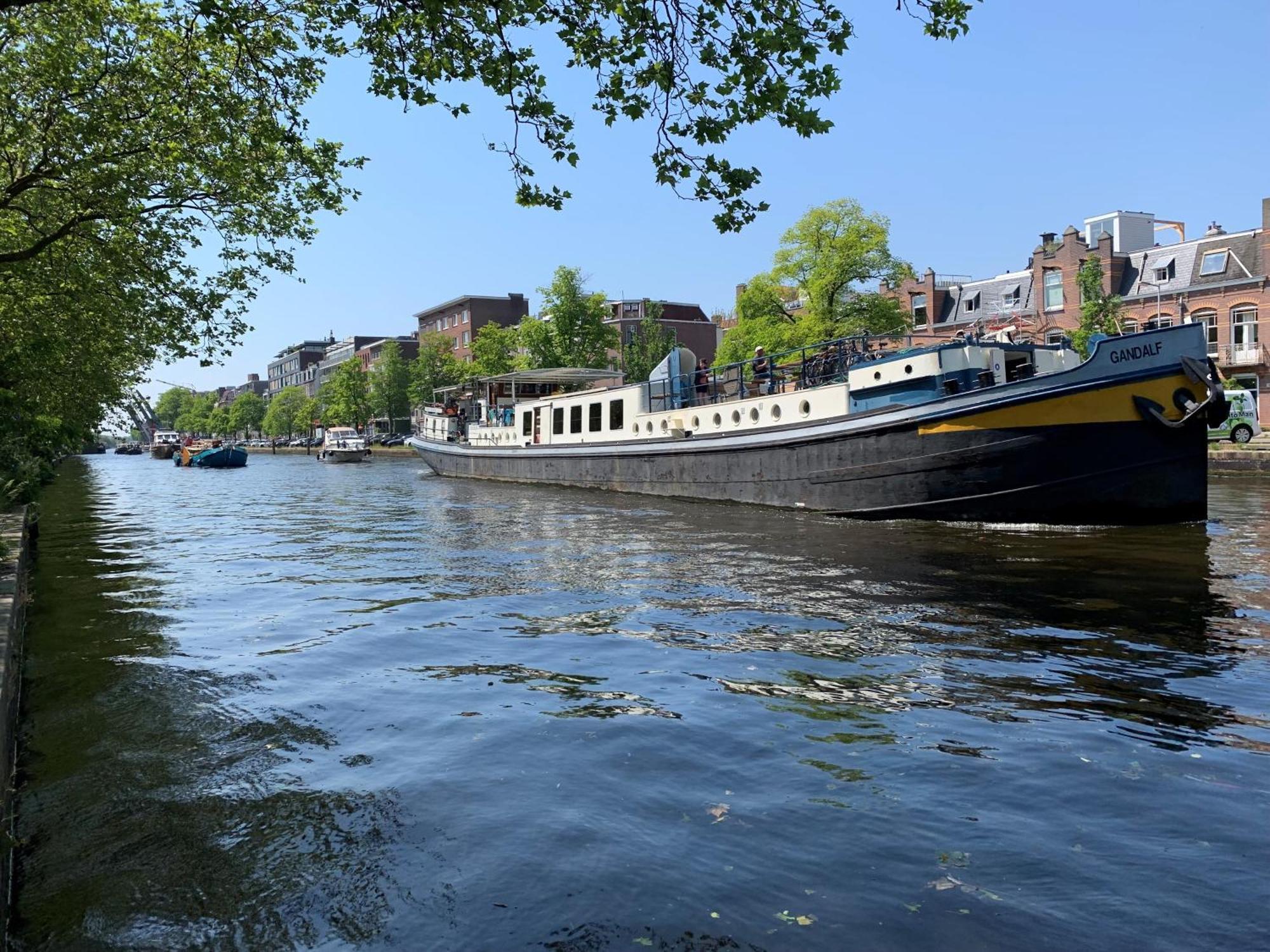 Canal View Stay Амстердам Экстерьер фото